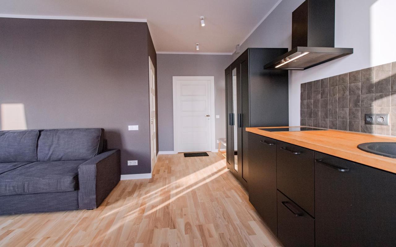 Modern Apartment In Old Riga With A River View Bagian luar foto
